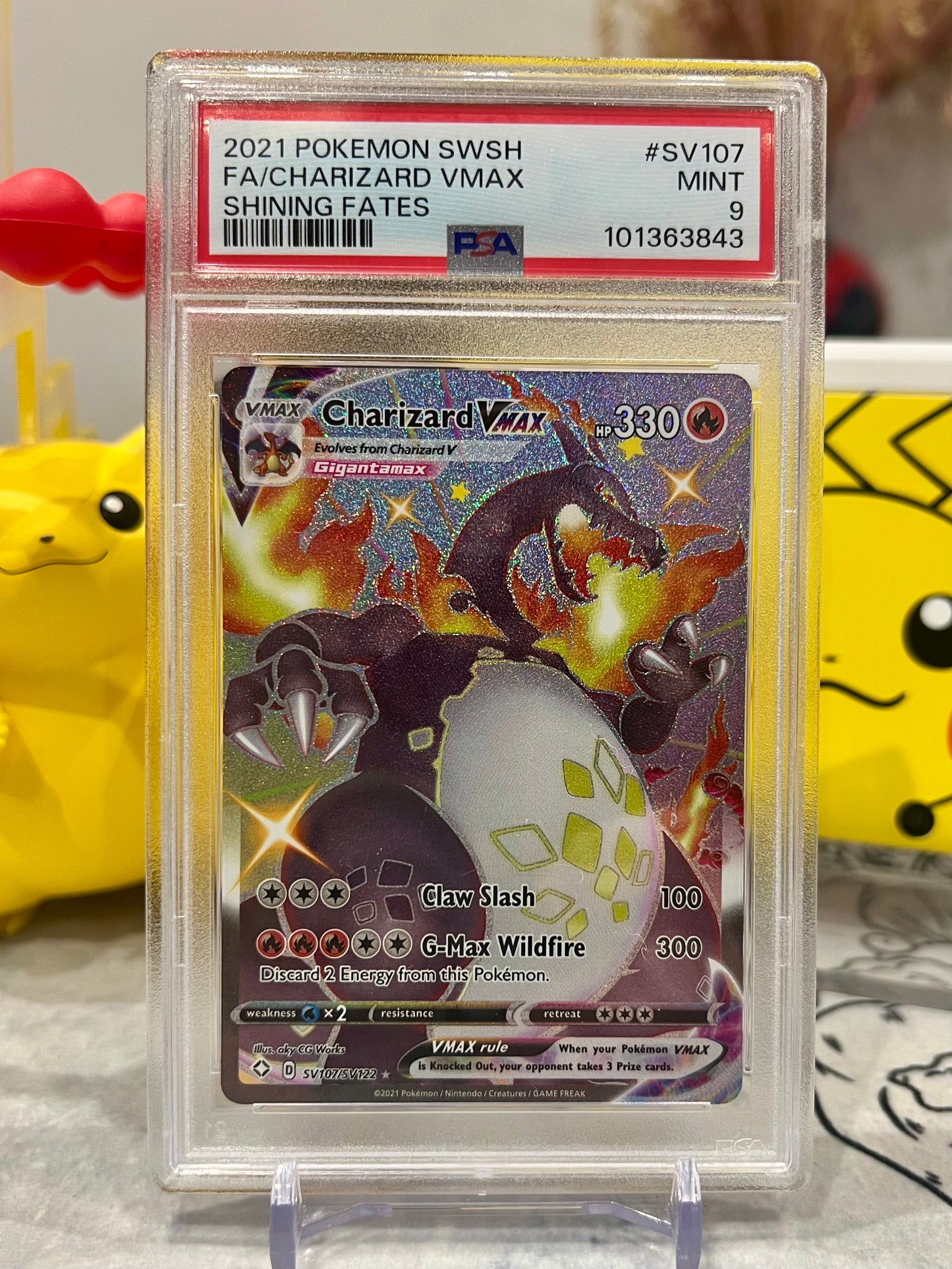 Charizard VMAX SV107/SV122 PSA 9 - Pokémon - Shining Fates - English