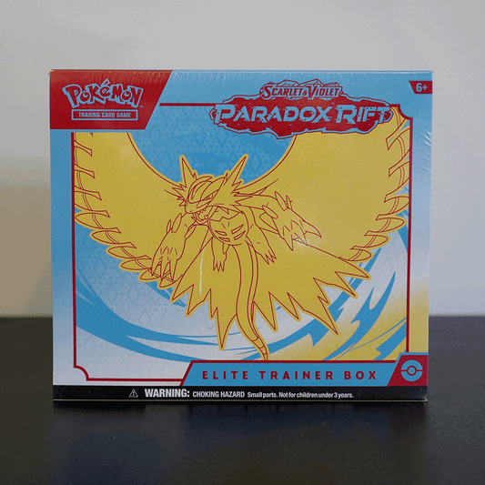 Pokémon TCG: Scarlet & Violet - Paradox Rift Roaring Moon Elite Trainer Box